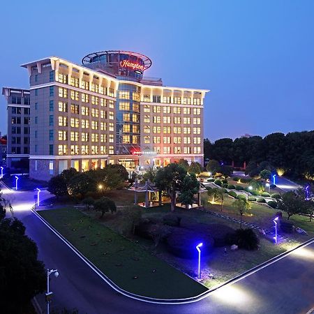 Hampton By Hilton Wuhan Tianhe Airport East Buitenkant foto
